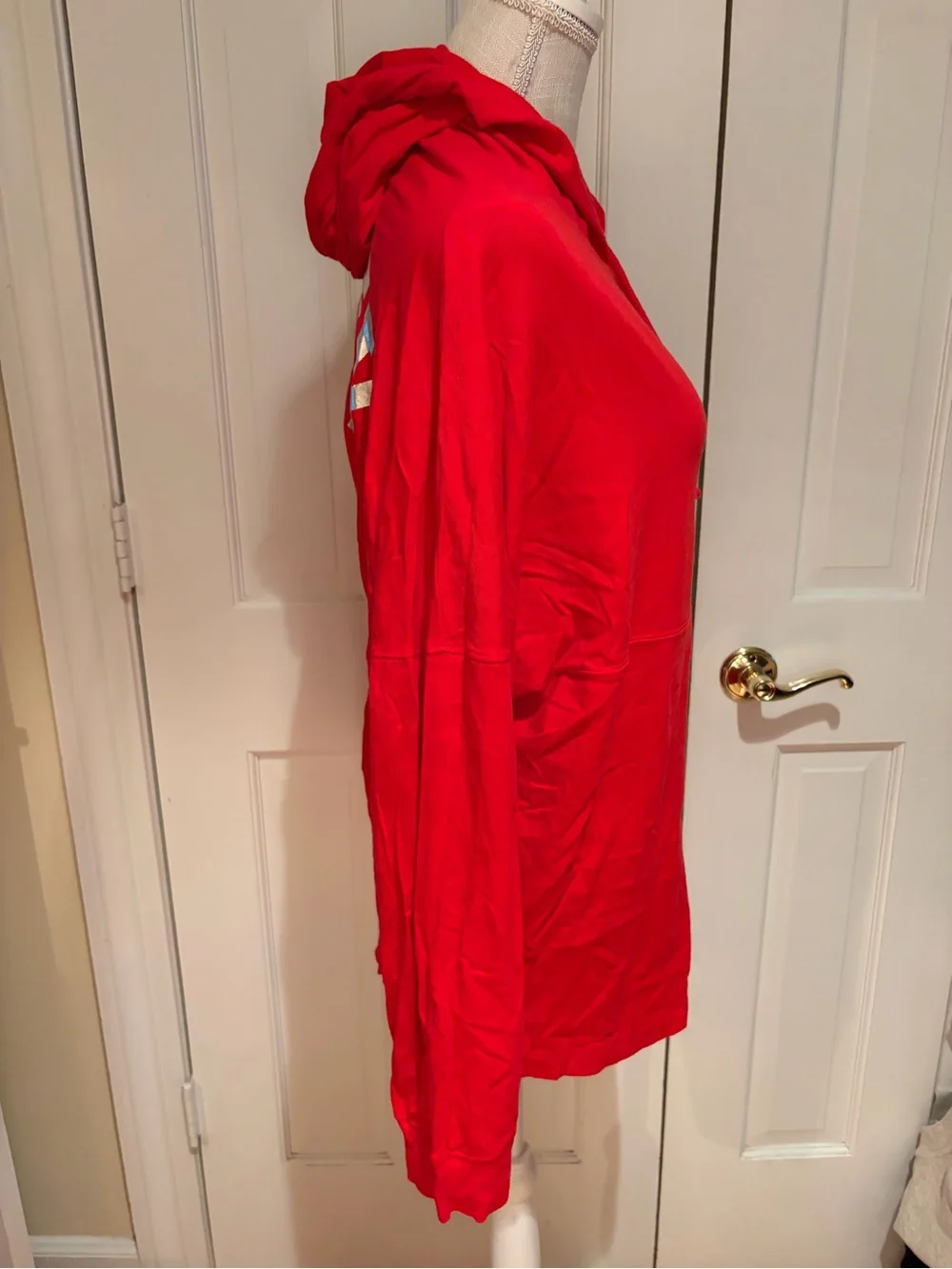 PINK Victoria's Secret Red Pullover Hoodie. Size XL. NWOT.